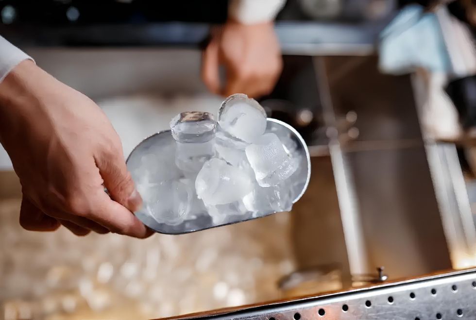 Tavolo Refrigerante Per Ghiaccio WGOS 1,2m Con Scarico - Pieghevole Con Gonna Staccabile - Per Feste, Buffet E BBQ